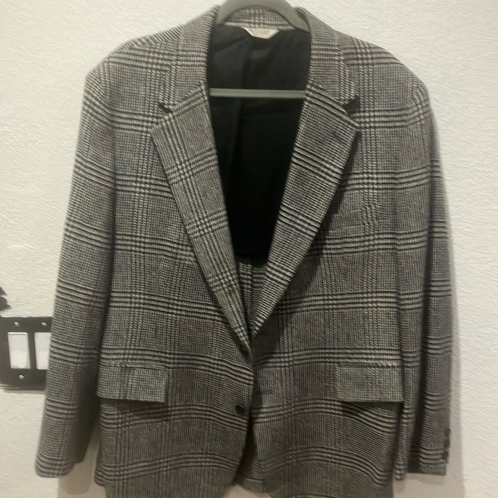 On Sale Men’s Wall Street Collection Wall Street 100 percent Wool 46